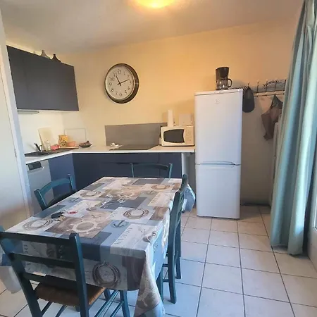 Holiday home Charmante Maisonnette - Piscine, Sauna, Jacuzzi