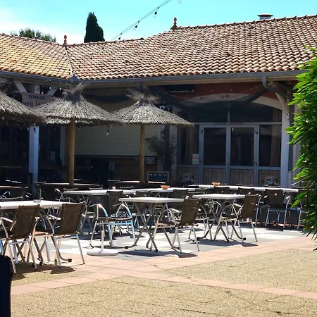 Hébergement de vacances Charmante Maisonnette - Piscine, Sauna, Jacuzzi Le Barcarès