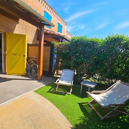 Hébergement de vacances Charmante Maisonnette - Piscine, Sauna, Jacuzzi *